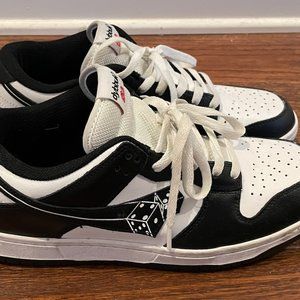 COPY - Dybbuk Lucky 7's in Black and White